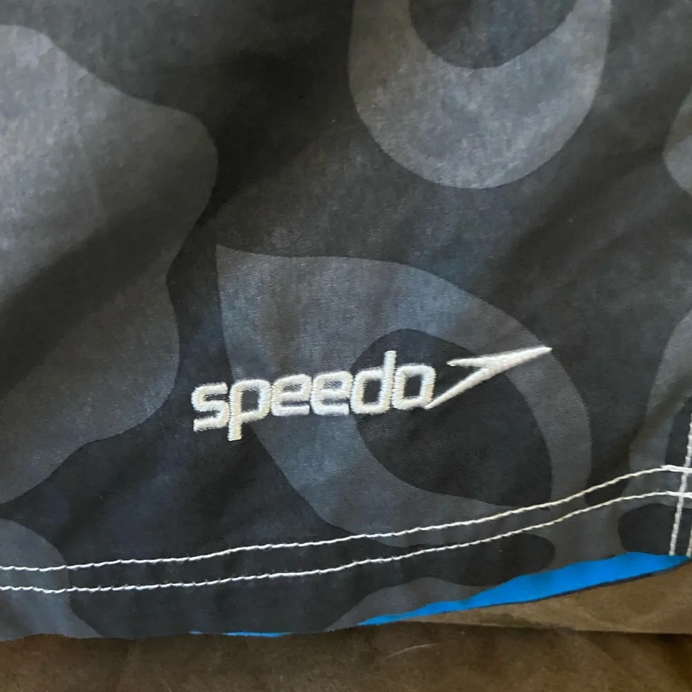 Speedo lined swimming trunks; Black and White; Pockets; Drawstring; XL